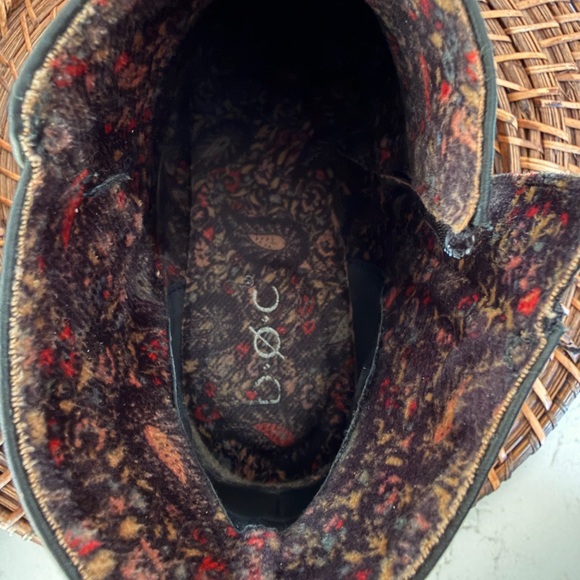 BOC Lydia Black Leather Ankle Booties - Picture 7 of 8